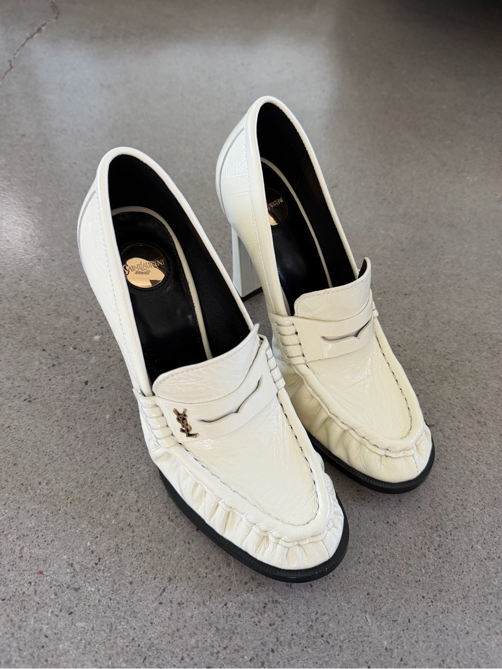 Women’s Cream Patent Croc Leather Heeled Loafers with Logo Accent